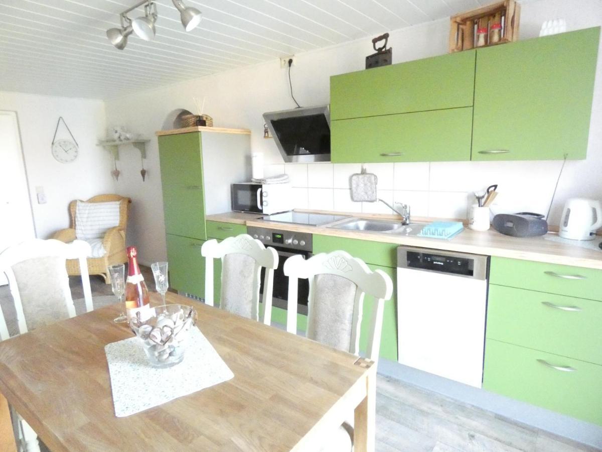Reuterstadt Stavenhagen Ferienwohnung Am Schloss מראה חיצוני תמונה